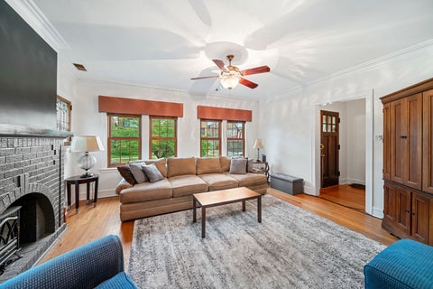 Tiny photo for 2617 W Lunt Avenue, Chicago, IL 60645 (MLS # 12711179)