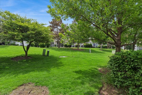 Tiny photo for 560 Woodhaven Drive, Mundelein, IL 60060 (MLS # 12640919)