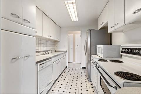 Tiny photo for 5050 S East End Avenue #10C, Chicago, IL 60615 (MLS # 12730333)