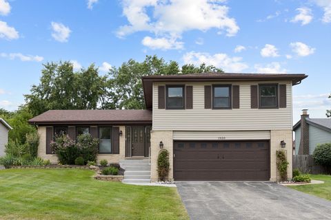 Photo of 1520 S Elizabeth Street, Lombard, IL 60148 (MLS # 12458847)