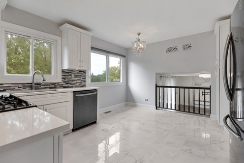 Tiny photo for 1520 S Elizabeth Street, Lombard, IL 60148 (MLS # 12458847)