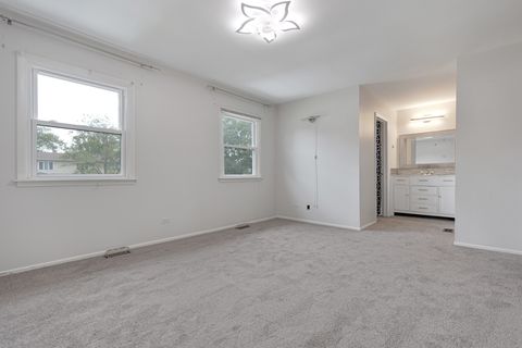 Tiny photo for 1520 S Elizabeth Street, Lombard, IL 60148 (MLS # 12458847)