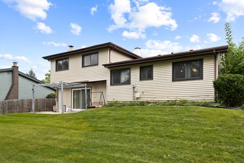 Tiny photo for 1520 S Elizabeth Street, Lombard, IL 60148 (MLS # 12458847)