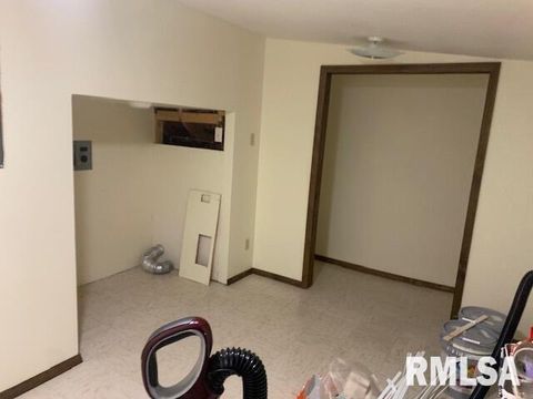 Tiny photo for 1109 N PARK Avenue, Herrin, IL 62948 (MLS # QC4269707)