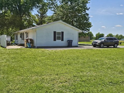 Tiny photo for 1521 Triangle Street, Mt Vernon, IL 62864 (MLS # 12637213)