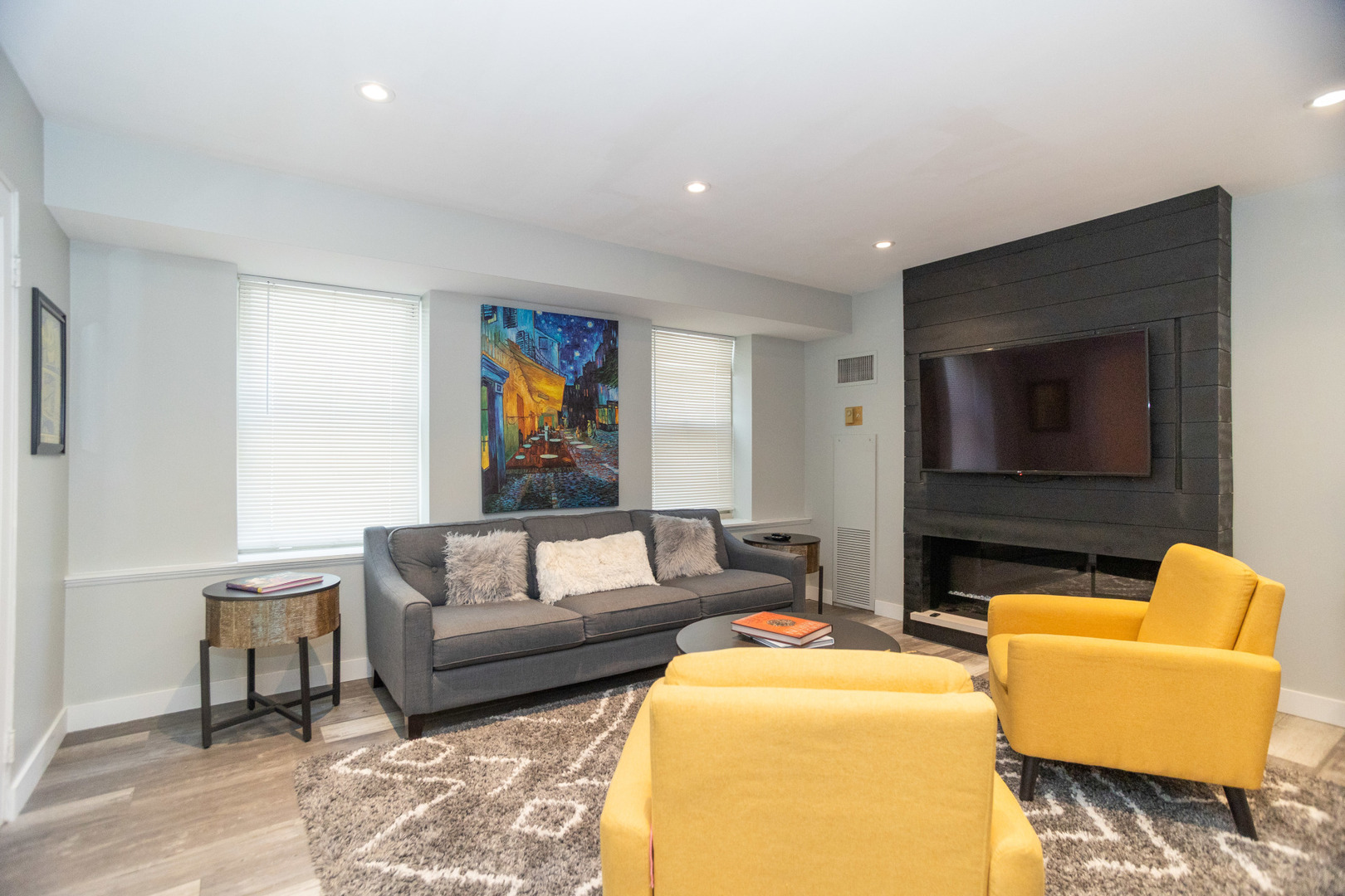 40 E 9th Street 614