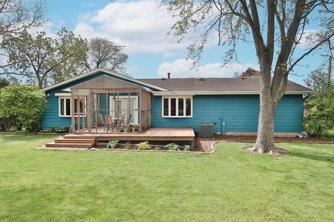Tiny photo for 218 E Nerge Road, Roselle, IL 60172 (MLS # 12633280)