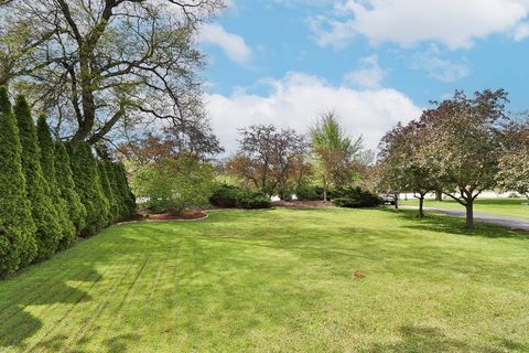 Tiny photo for 218 E Nerge Road, Roselle, IL 60172 (MLS # 12633280)