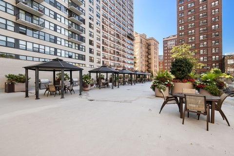 Tiny photo for 525 W Hawthorne Place #1102, Chicago, IL 60657 (MLS # 12761246)