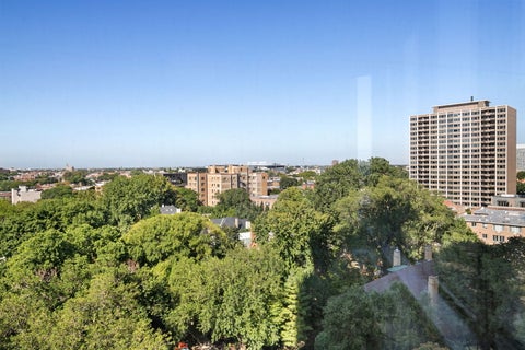 Tiny photo for 525 W Hawthorne Place #1102, Chicago, IL 60657 (MLS # 12761246)