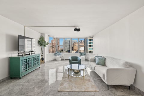 Tiny photo for 525 W Hawthorne Place #1102, Chicago, IL 60657 (MLS # 12761246)