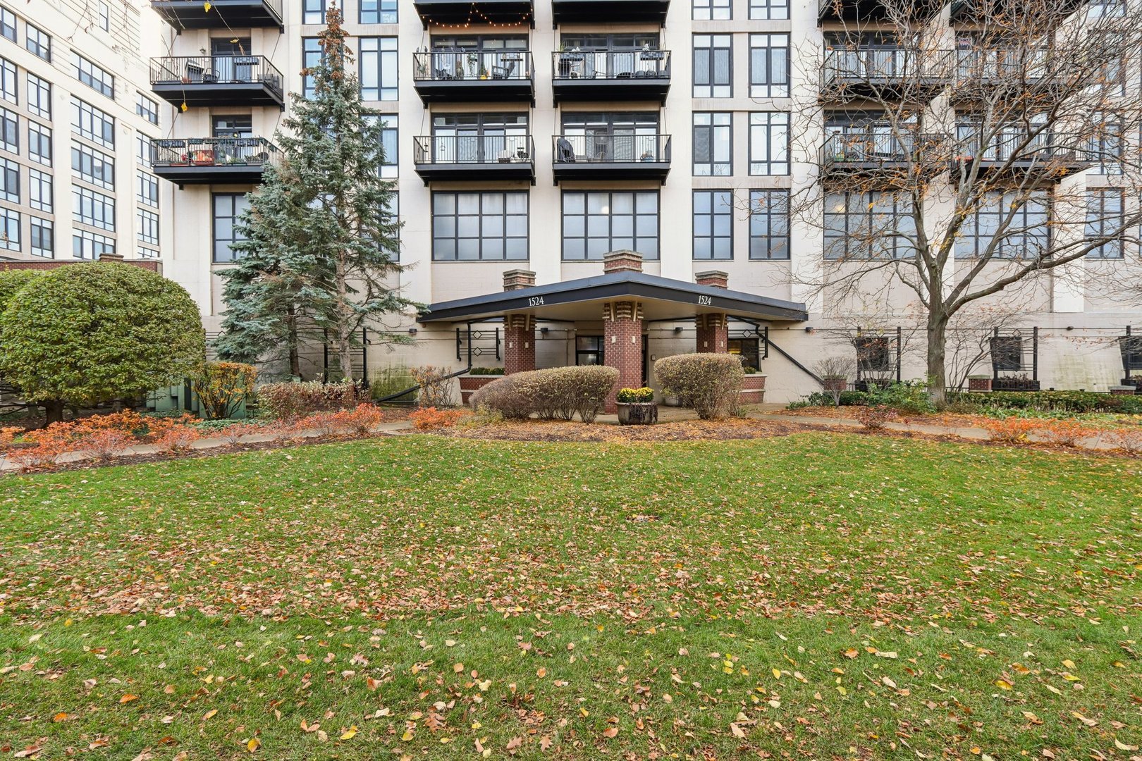 1524 S Sangamon Street 612-S