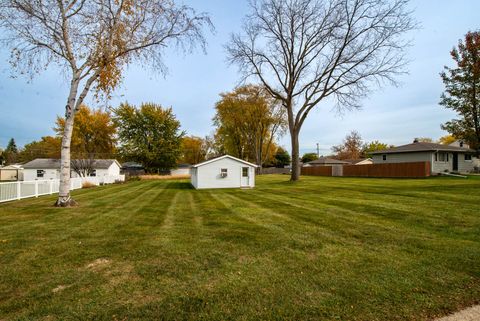 Tiny photo for 2031 Gilboa Avenue, Zion, IL 60099 (MLS # 12513402)