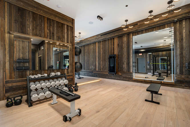 1257 N ASHLAND Avenue 504