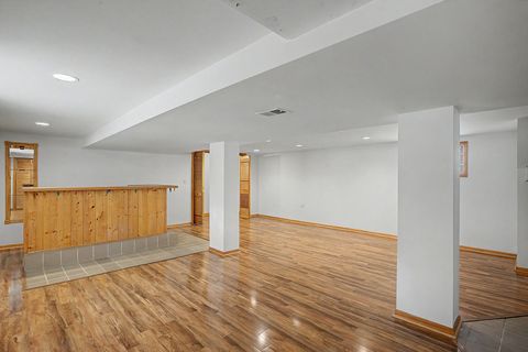 Tiny photo for 11011 S Avenue L, Chicago, IL 60617 (MLS # 12686187)