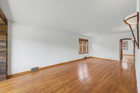 Tiny photo for 11011 S Avenue L, Chicago, IL 60617 (MLS # 12686187)