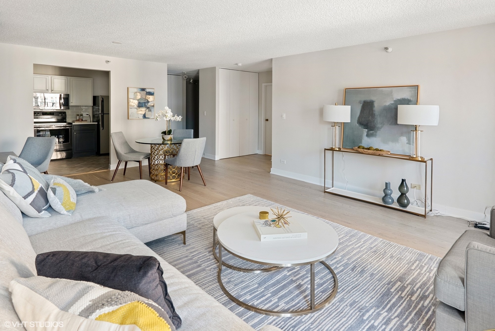 70 W Huron Street 2204
