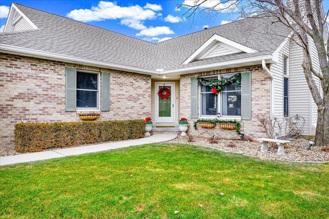 Tiny photo for 717 Thistlewood Cc Court, Normal, IL 61761 (MLS # 12542698)