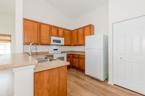 Tiny photo for 154 Bertram Drive #P, Yorkville, IL 60560 (MLS # 12610022)