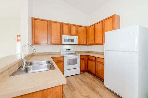 Tiny photo for 154 Bertram Drive #P, Yorkville, IL 60560 (MLS # 12610022)