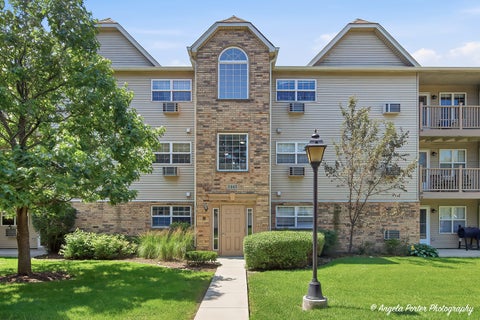 Round Lake Beach, IL 60073