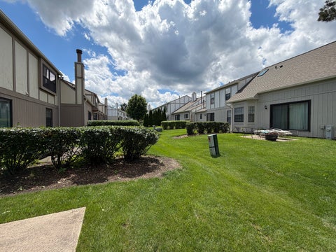 Tiny photo for 4590 Topaz Drive, Hoffman Estates, IL 60192 (MLS # 12678281)
