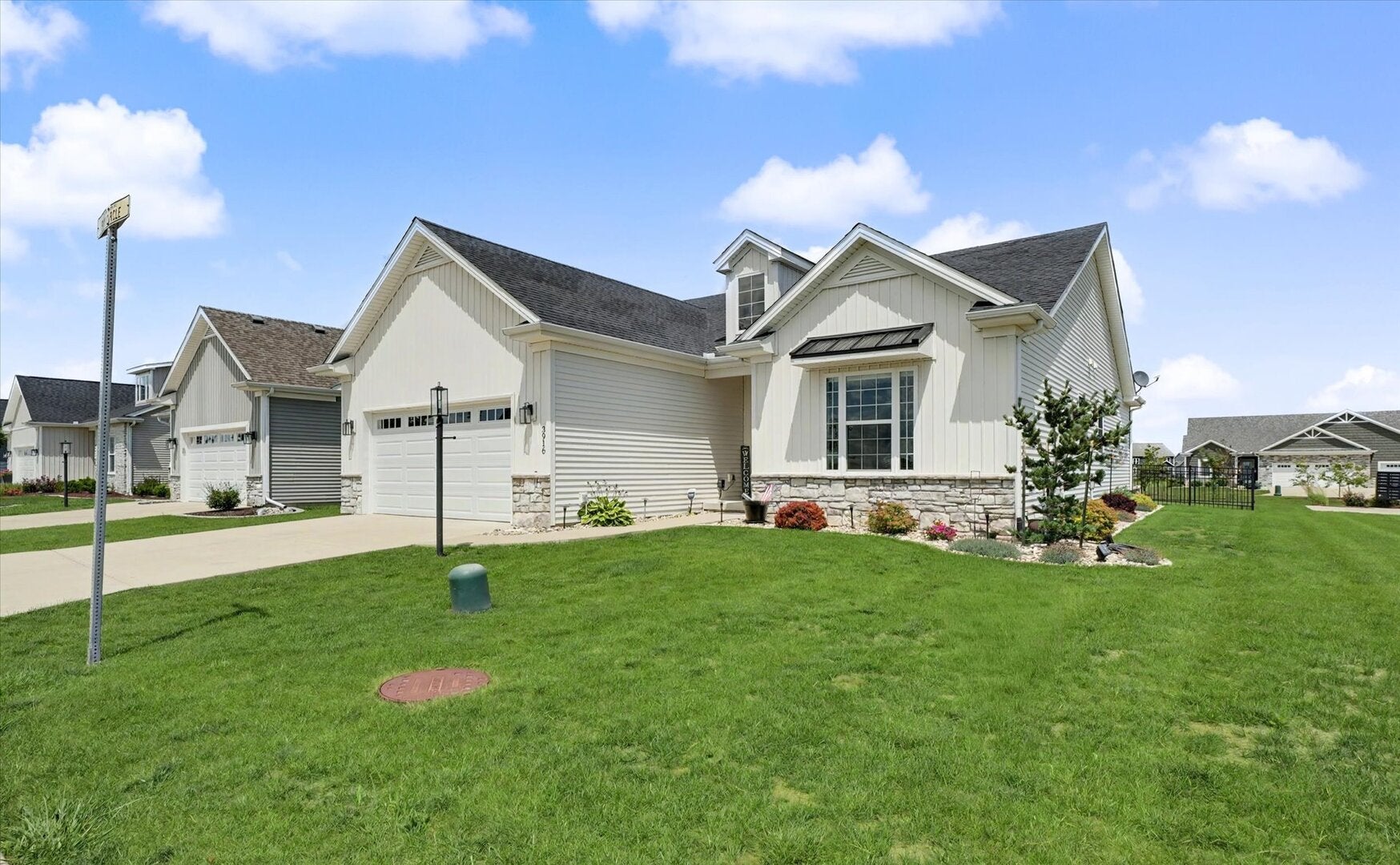 3916 Bay Circle 3916
