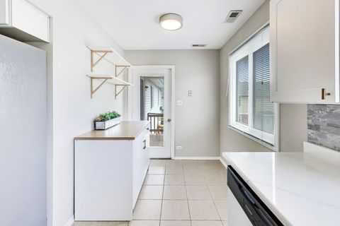 Tiny photo for 7230 S Adams Street #D, Willowbrook, IL 60527 (MLS # 12616592)