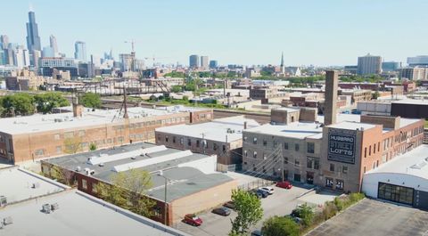 1821 W HUBBARD Street Chicago IL 60622