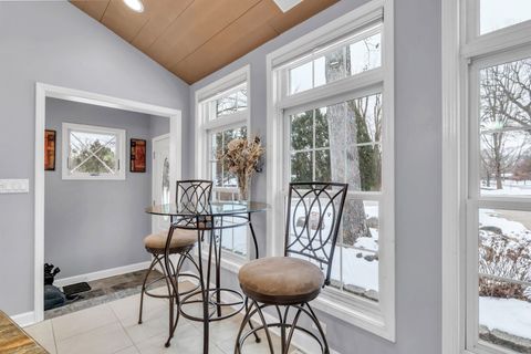 Tiny photo for 10 Deerpath Lane, Palos Park, IL 60464 (MLS # 12561283)