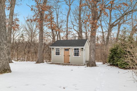 Tiny photo for 10 Deerpath Lane, Palos Park, IL 60464 (MLS # 12561283)