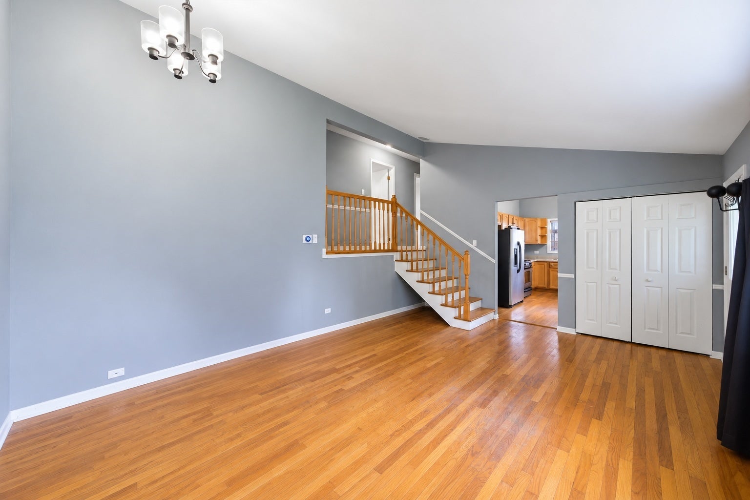 132 E Montana Avenue