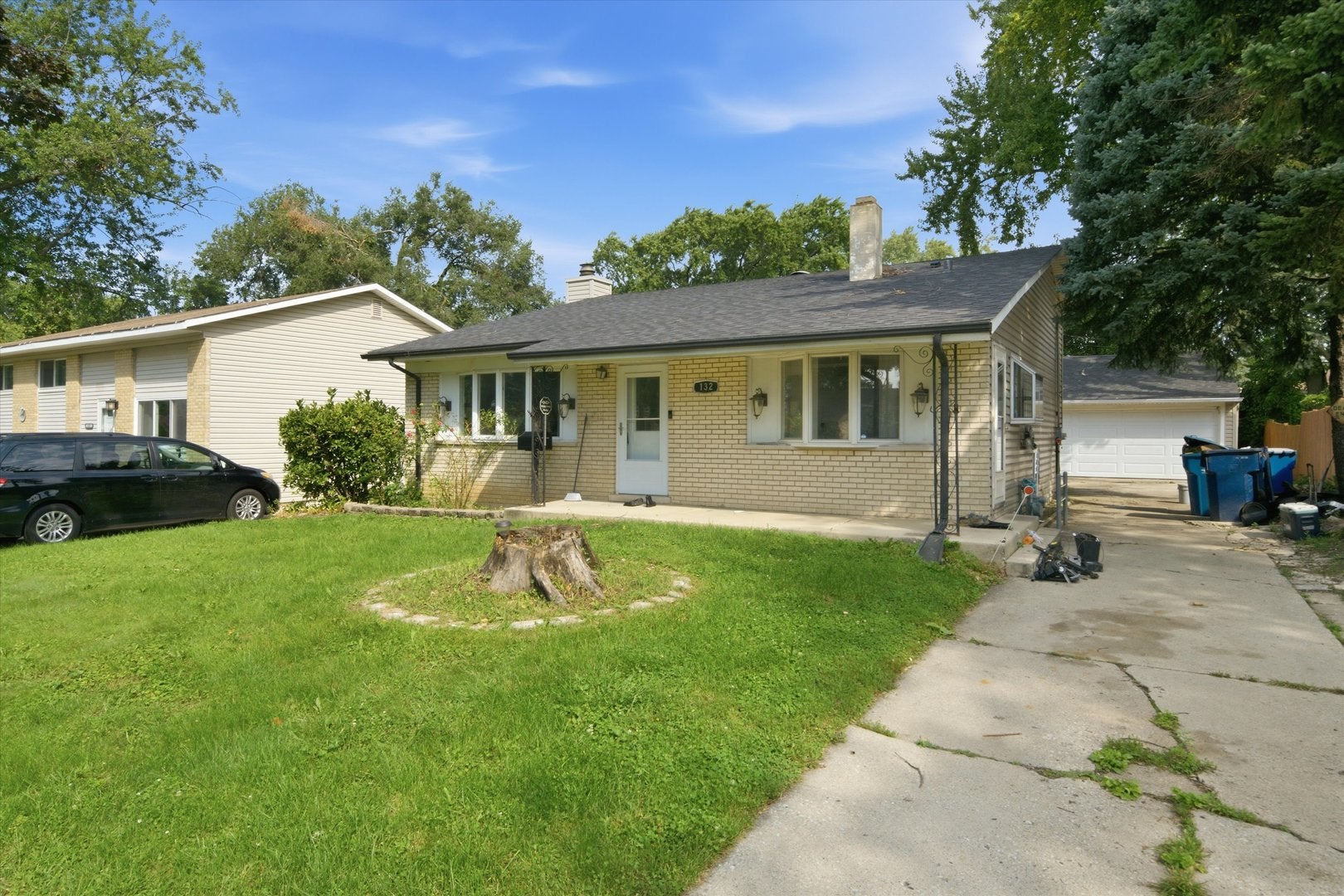 132 E Montana Avenue