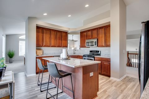 Tiny photo for 2216 Summerlin Drive, Aurora, IL 60503 (MLS # 12449250)