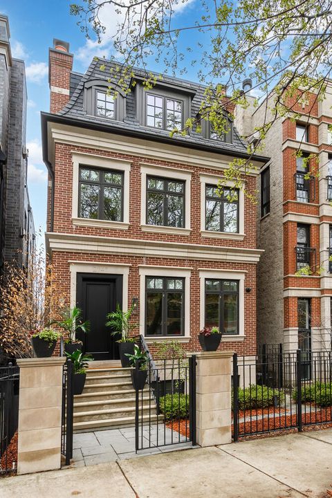 2047 N Bissell Street Chicago IL 60614