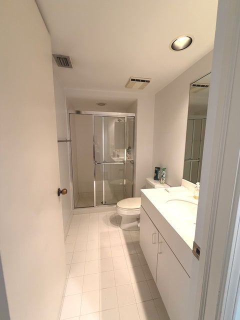 Tiny photo for 4545 W Touhy Avenue #409E, Lincolnwood, IL 60712 (MLS # 12710746)