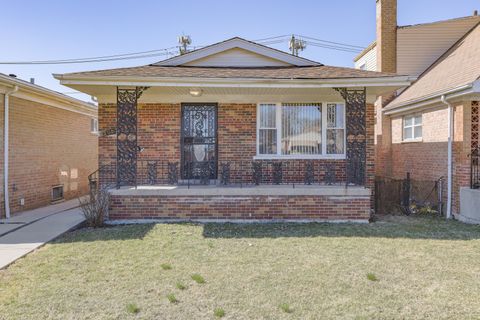 Photo of 8906 S Halsted Street, Chicago, IL 60620 (MLS # 12589423)