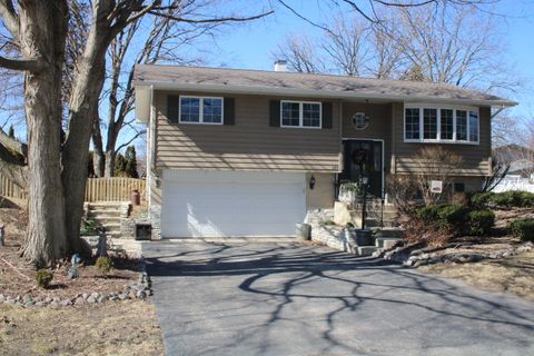 Photo of 207 York Place, New Lenox, IL 60451 (MLS # 12566821)