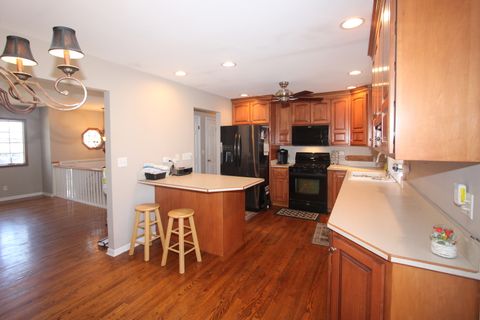 Tiny photo for 207 York Place, New Lenox, IL 60451 (MLS # 12566821)