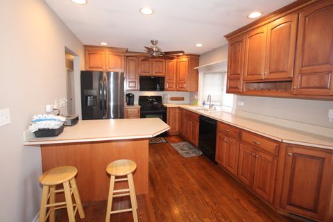 Tiny photo for 207 York Place, New Lenox, IL 60451 (MLS # 12566821)