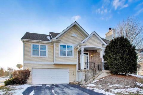 Tiny photo for 552 Lincoln Station Drive, Oswego, IL 60543 (MLS # 12563535)