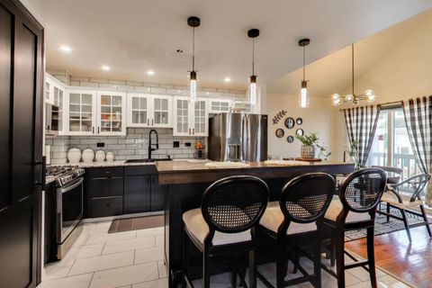 Tiny photo for 552 Lincoln Station Drive, Oswego, IL 60543 (MLS # 12563535)