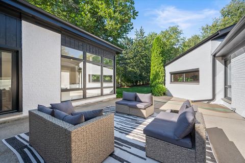 Tiny photo for 1666 Cloverdale Avenue, Highland Park, IL 60035 (MLS # 12471268)