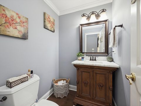 Tiny photo for 2533 E Chesapeake Place, Westchester, IL 60154 (MLS # 12630777)