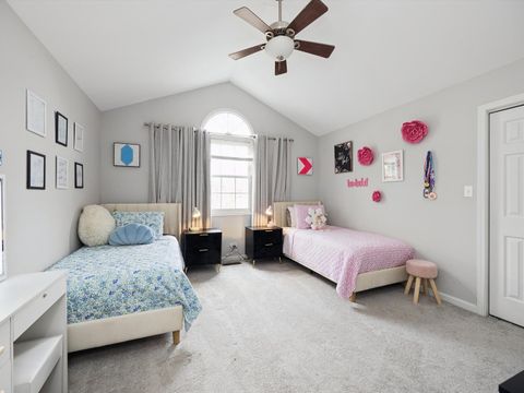 Tiny photo for 2533 E Chesapeake Place, Westchester, IL 60154 (MLS # 12630777)