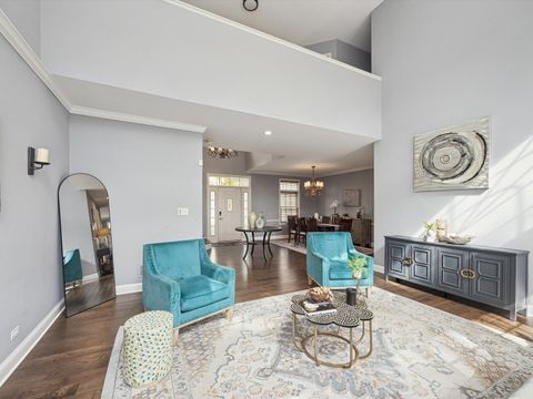 Tiny photo for 2533 E Chesapeake Place, Westchester, IL 60154 (MLS # 12630777)