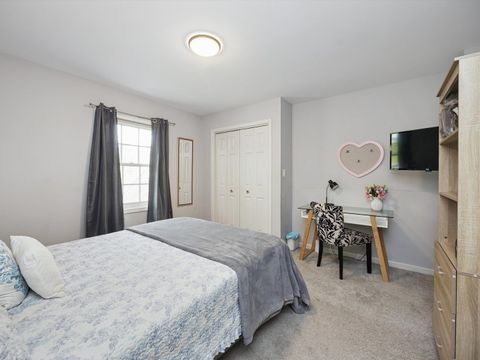 Tiny photo for 2533 E Chesapeake Place, Westchester, IL 60154 (MLS # 12630777)