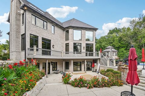 Tiny photo for 3001 Glen Eagles Court, St. Charles, IL 60174 (MLS # 12585902)