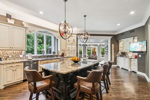 Tiny photo for 3001 Glen Eagles Court, St. Charles, IL 60174 (MLS # 12585902)