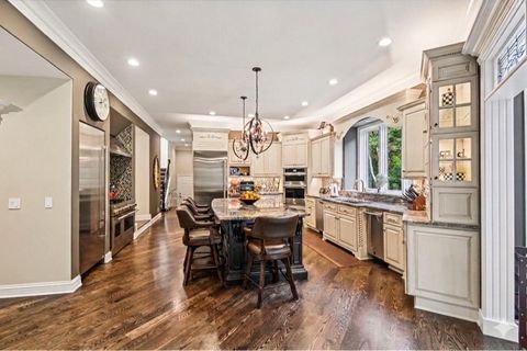 Tiny photo for 3001 Glen Eagles Court, St. Charles, IL 60174 (MLS # 12585902)